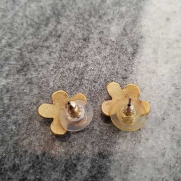 Vintage Little Flower Stud Post Earrings, Gold Tone, Simple, Small, Estate - Picture 2 of 4